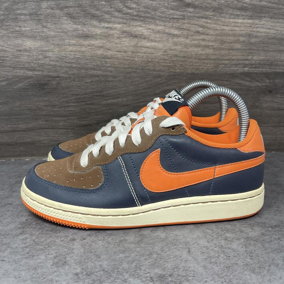 Nike Legend Le Shoes Kids Size 3.5y Orange Sneakers 11570-481